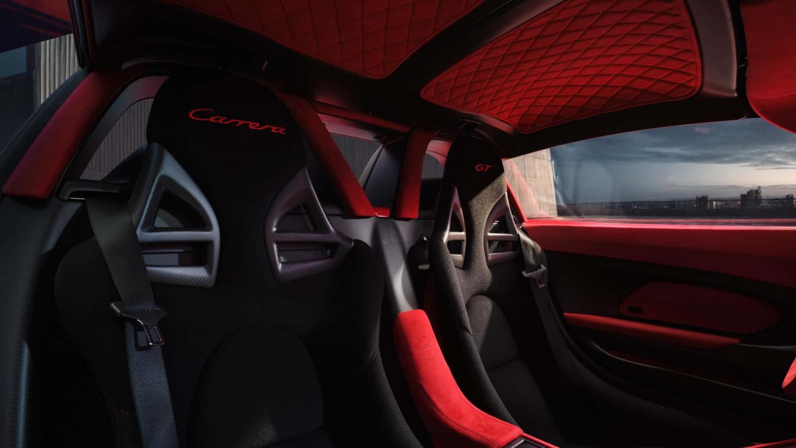 Η Porsche έκανε στην κυριολεξία καινούργια μία Carrera GT του 2005!